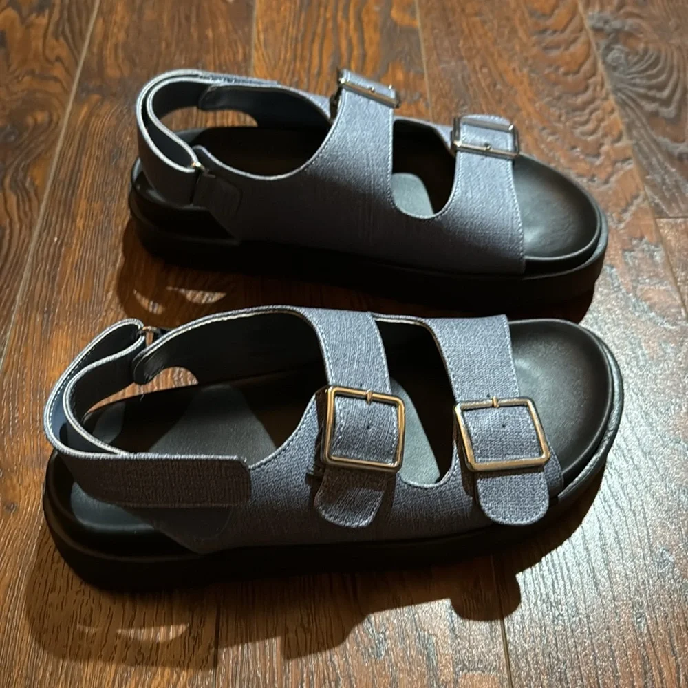 Old Navy Chunky Buckle Strap Sandal Size 9 - Picture 3 of 6